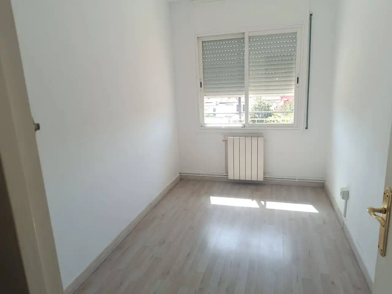 Bedroom of Flat for sale in Sabadell  with Heating, Parquet flooring and Balcony