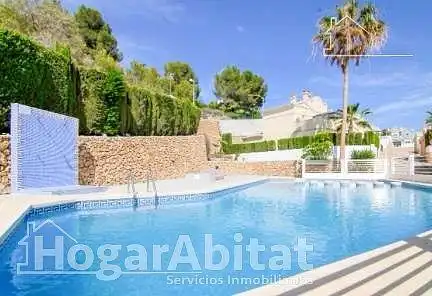 Maison mitoyenne avec piscine à vendre à Urbanizacion Cometa III