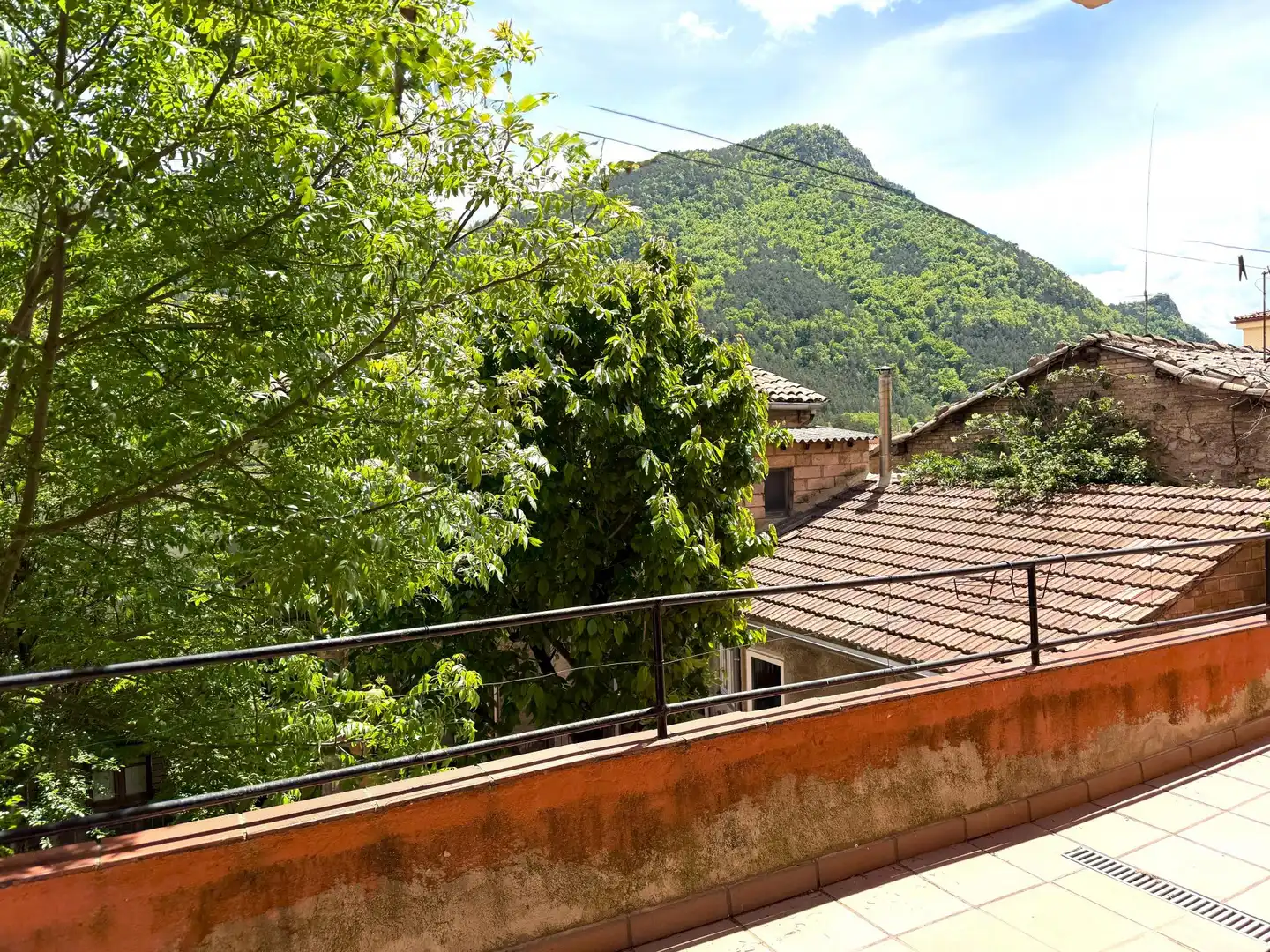 Terrasse von Wohnung zum Verkauf in Guardiola de Berguedà mit Möbliert, Fernseher und Balkon