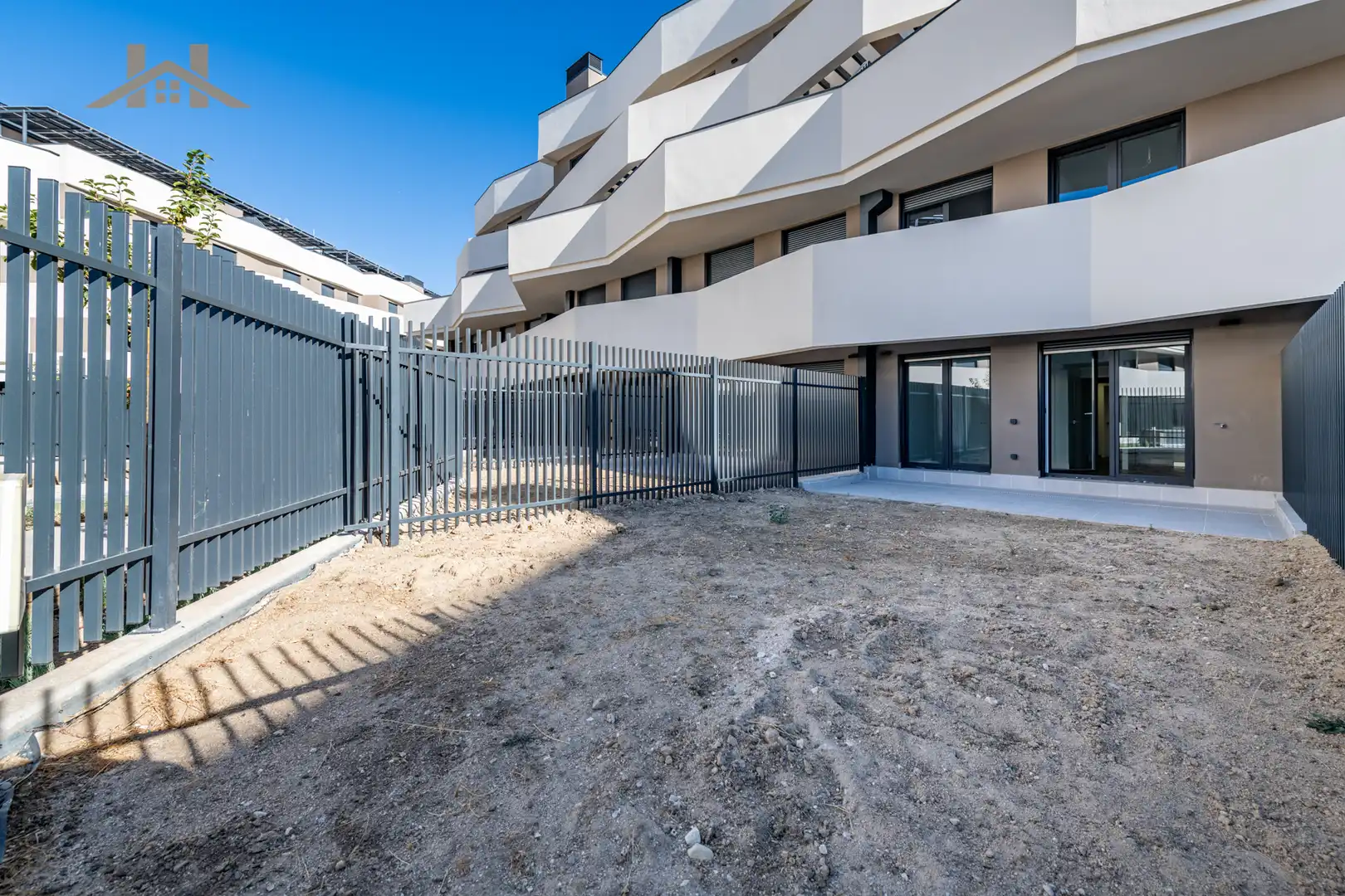 Flat with pool for sale in Avenida del Puente Cultural, imagen 3