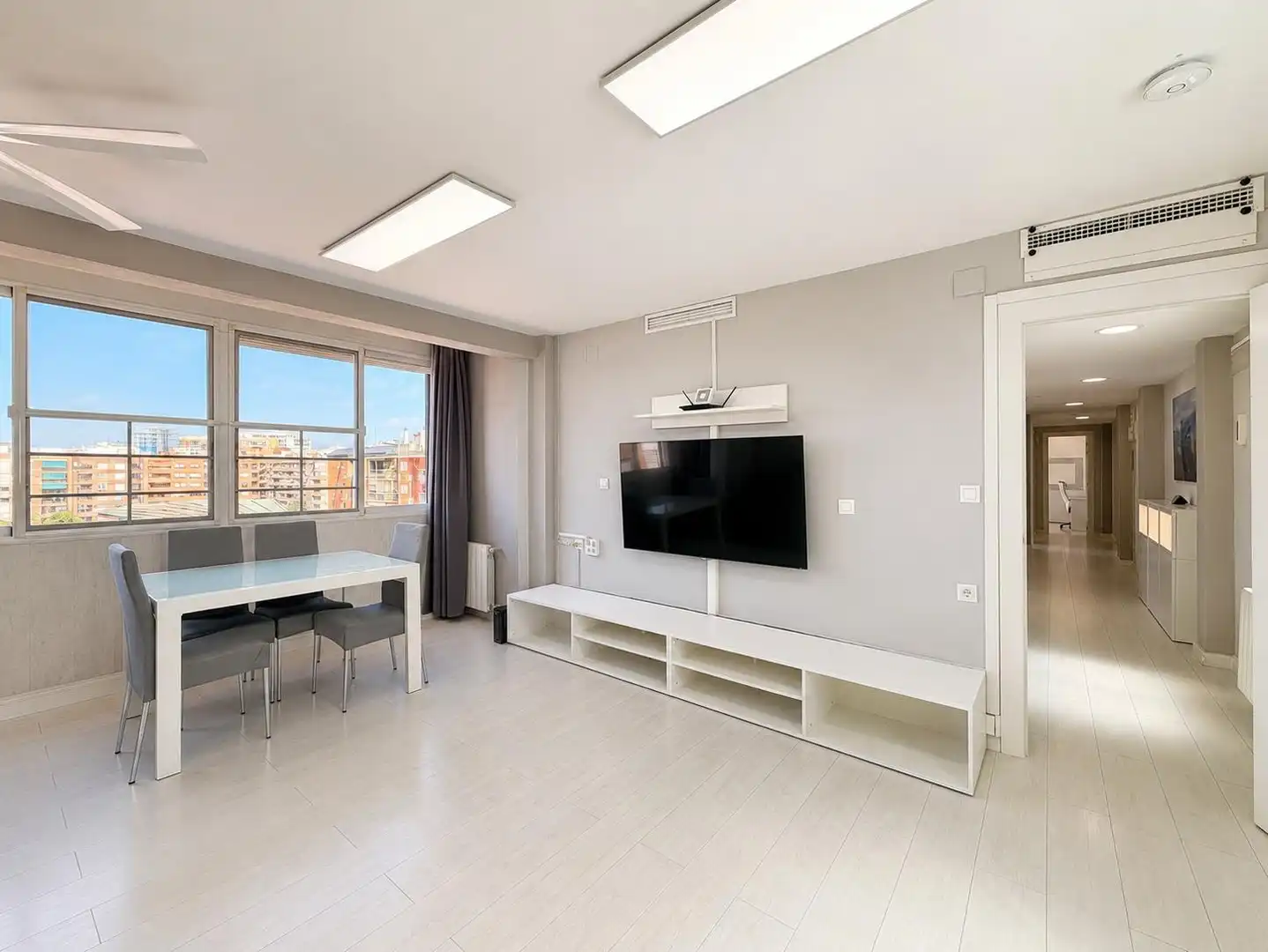 Sala d'estar de Pis en venda en Valencia amb Aire condicionat, Calefacció i Parquet