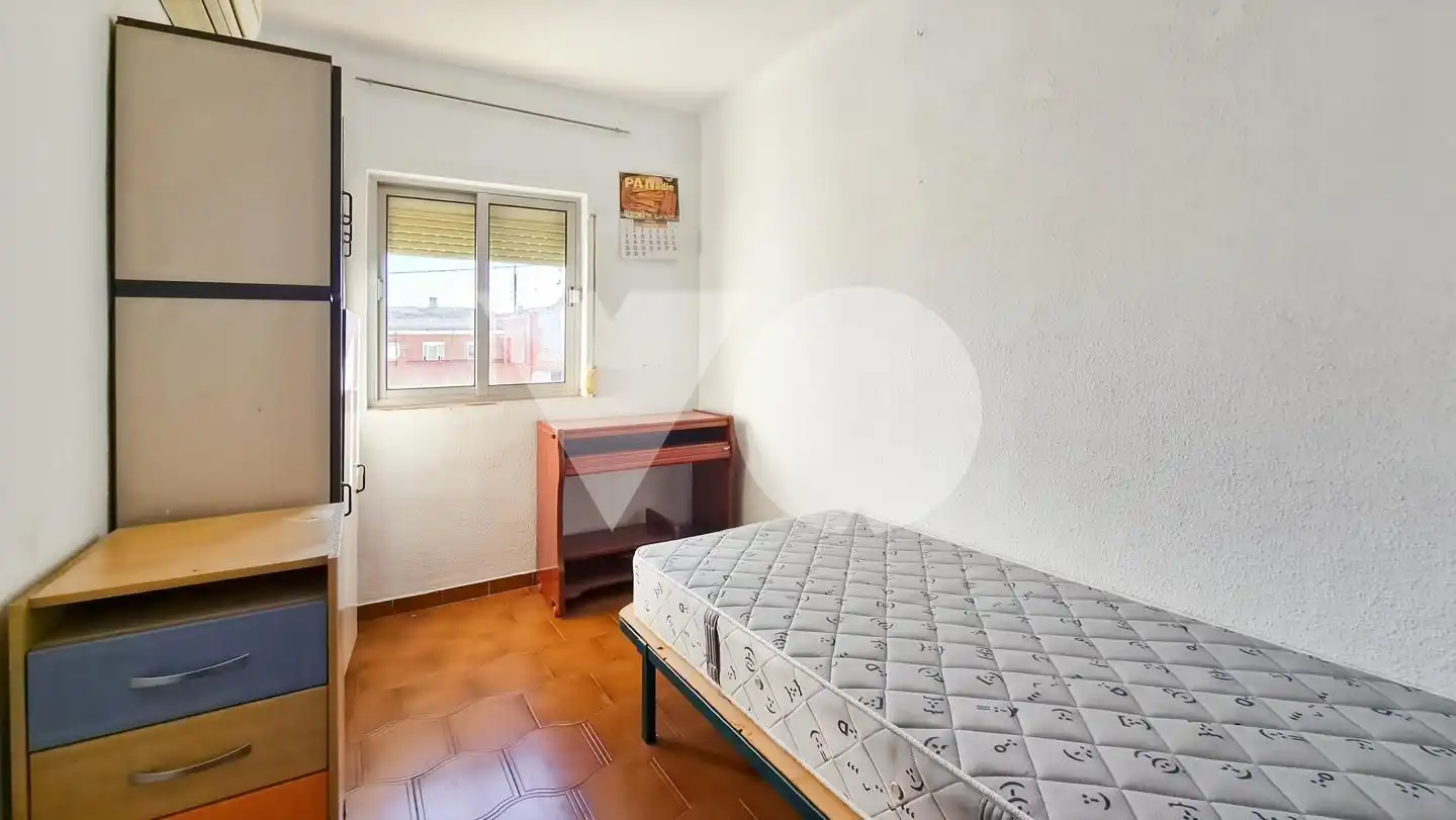 Bedroom of Flat for sale in Madrid  with Air Conditioner, Heating and Terrace