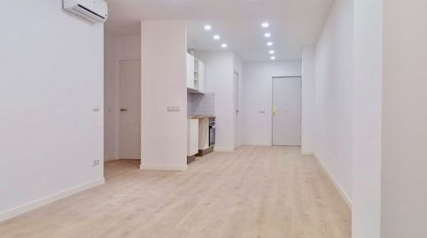 Foto 5 de Planta baixa de lloguer a Porta, Barcelona Capital