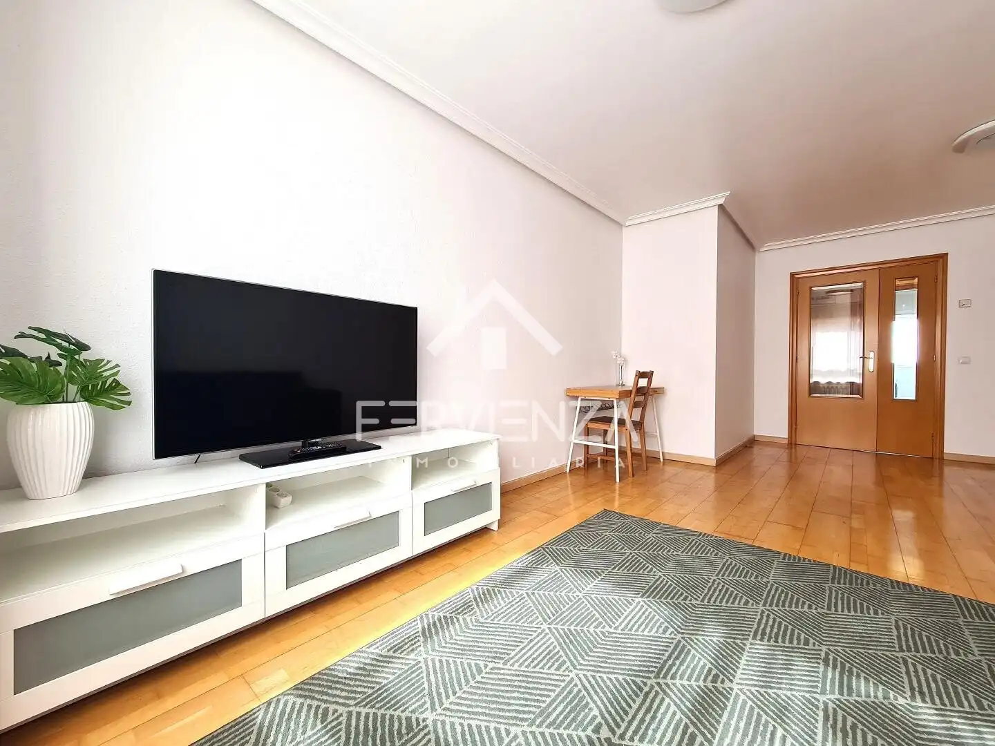 Sala d'estar de Pis en venda en Oviedo 