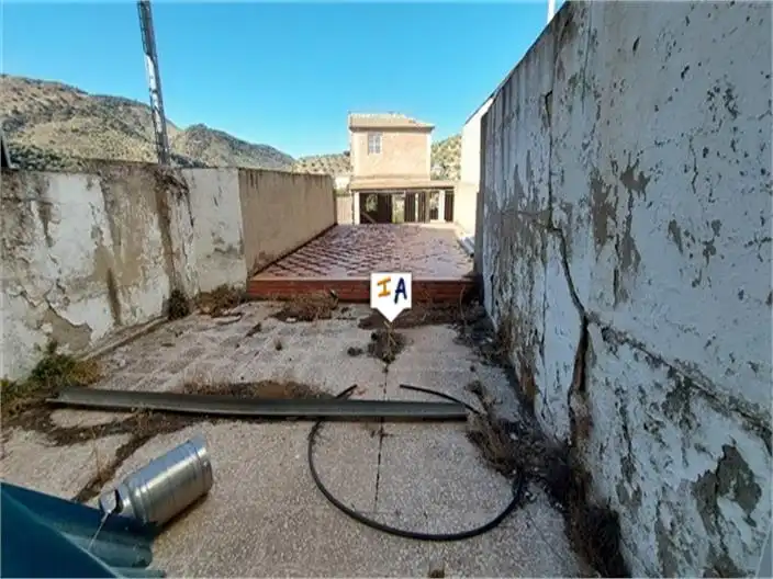 Casa adosada en venta en Algarinejo con Terraza, Trastero y Internet