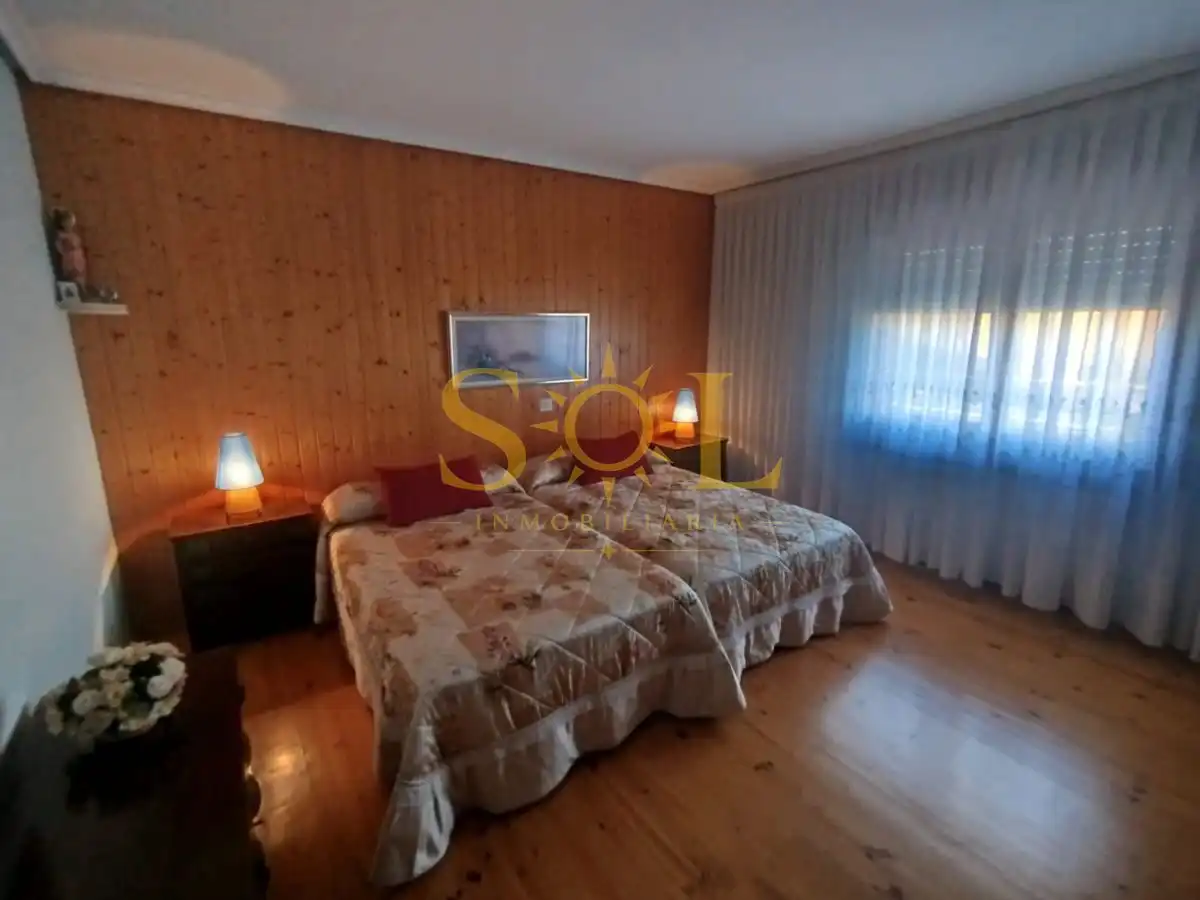 Habitación de Casa o chalet en venta en Carrocera con Calefacción, Jardín privado y Terraza