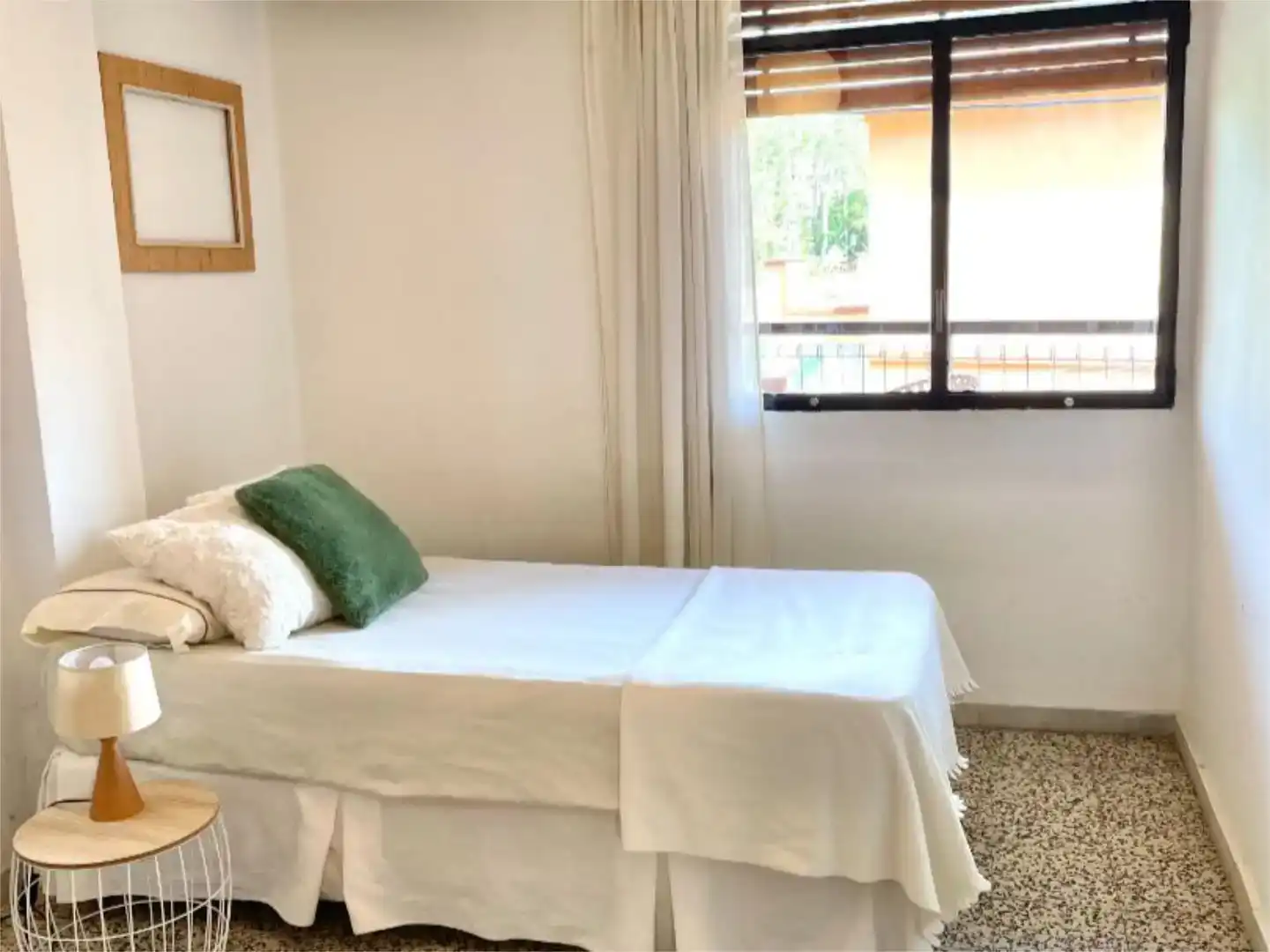 Schlafzimmer von Wohnung zur Miete in Náquera mit Möbliert