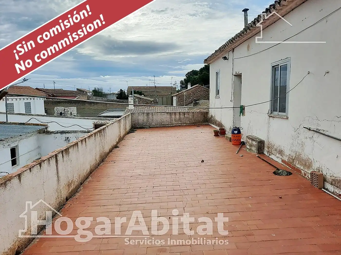 Vista exterior de Casa o xalet en venda en Villena amb Terrassa, Traster i Balcó