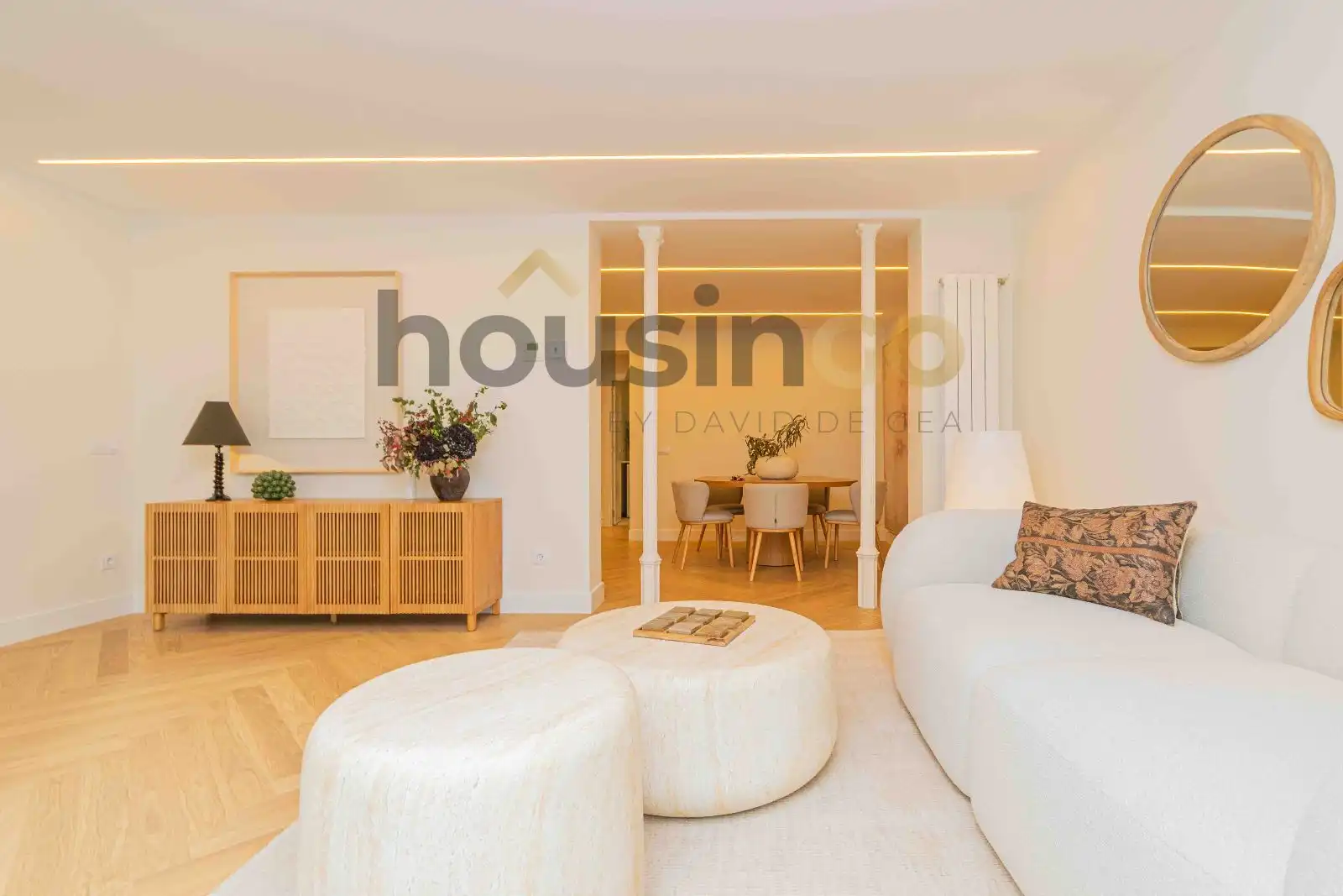 Living room of Flat for sale in Madrid  with Air Conditioner, Heating and Parquet flooring