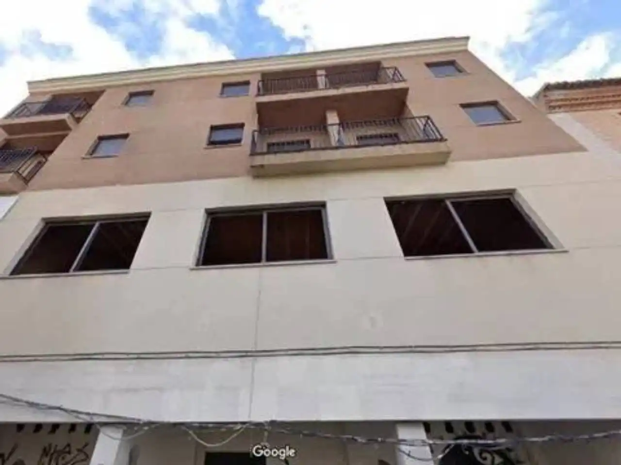 Vista exterior de Edificio en venta en Ocaña