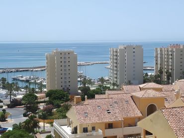 Appartement compact avec piscine à vendre à Estepona Pueblo
