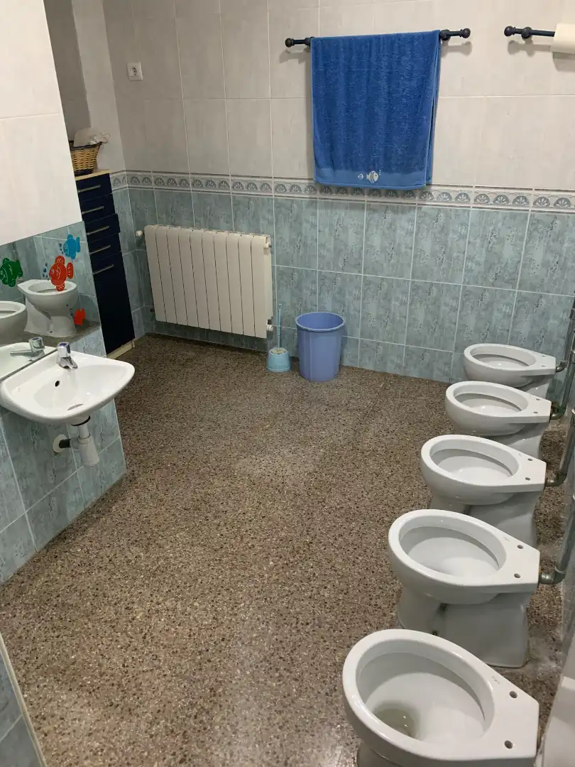 Badezimmer von Geschaftsraum zum Verkauf in Villena mit Klimaanlage und Heizung