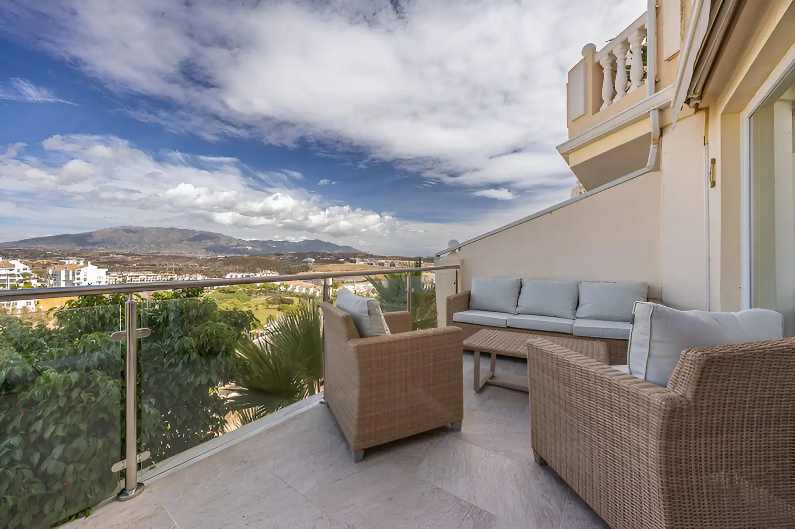 Terrasse von Erdgeschoss zum Verkauf in Mijas mit Klimaanlage, Terrasse und Schwimmbad