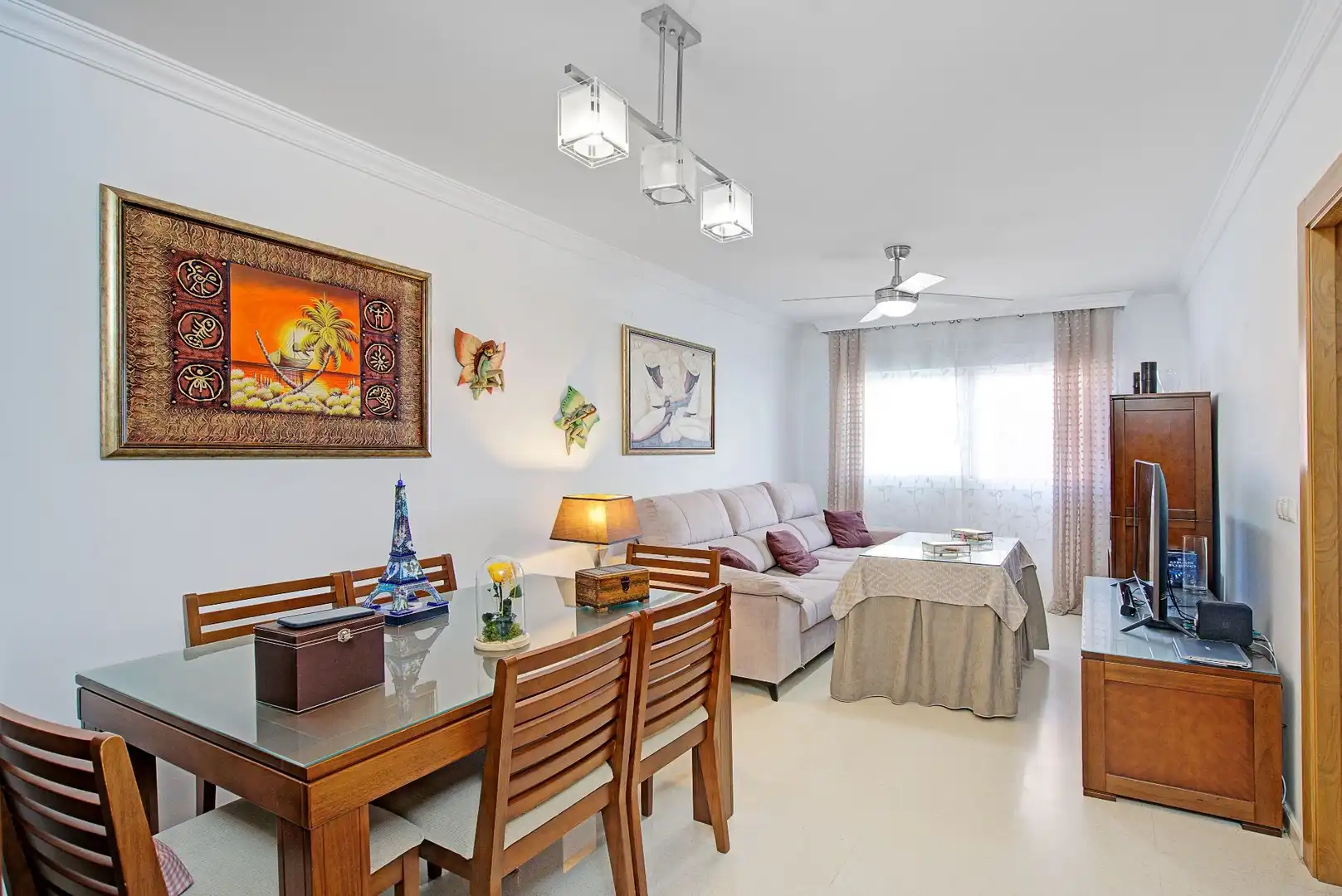 Sala de estar de Piso en venta en Motril con Aire acondicionado, Calefacción y Trastero