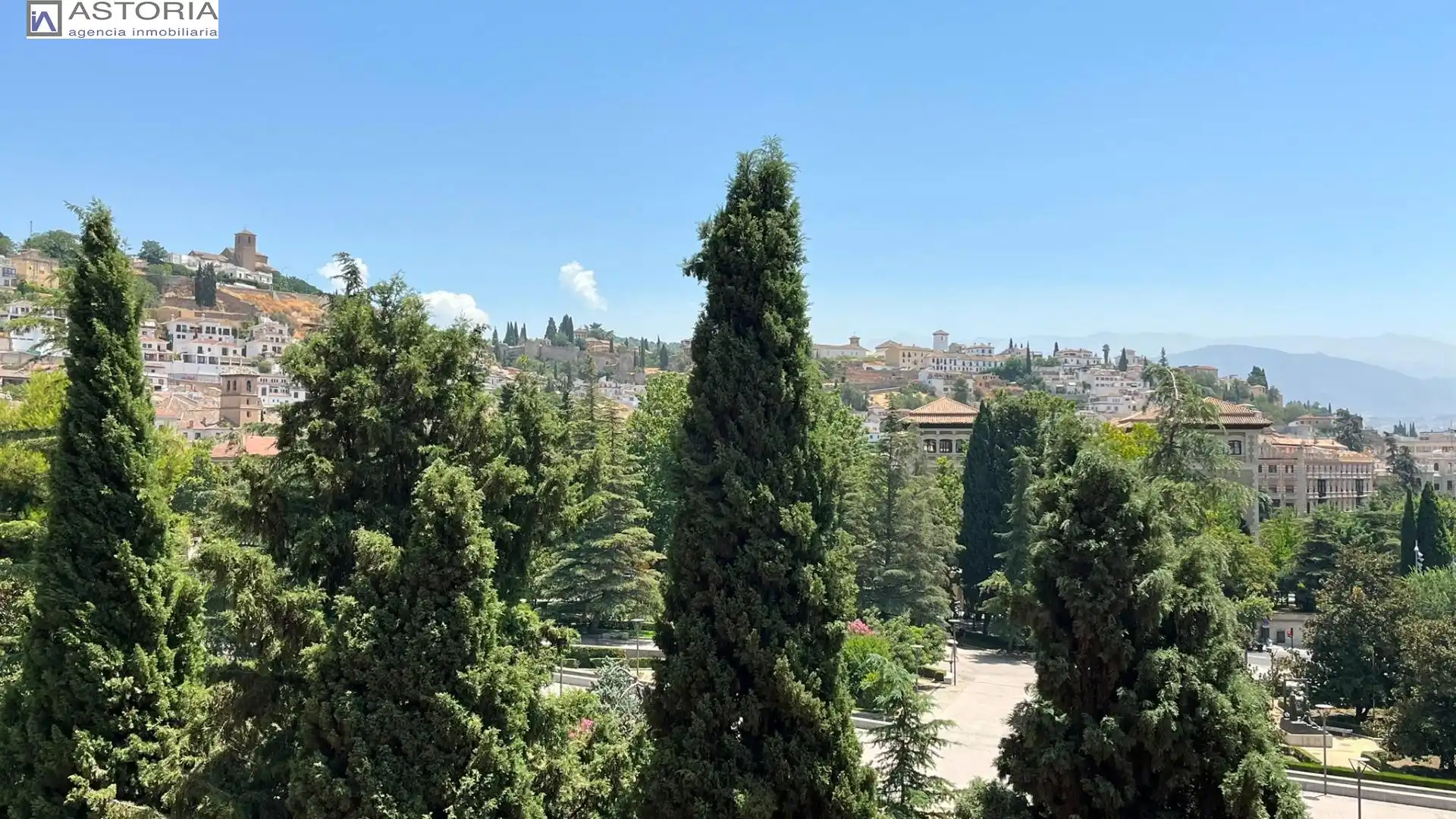 Außenansicht von Wohnung zur Miete in Granada mit Heizung und Terrasse
