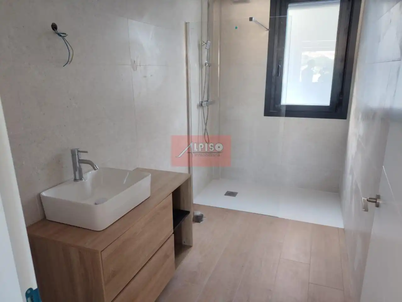 Bathroom of Houses for sale in Ourense Capital   with Heating, Private garden and Terrace
