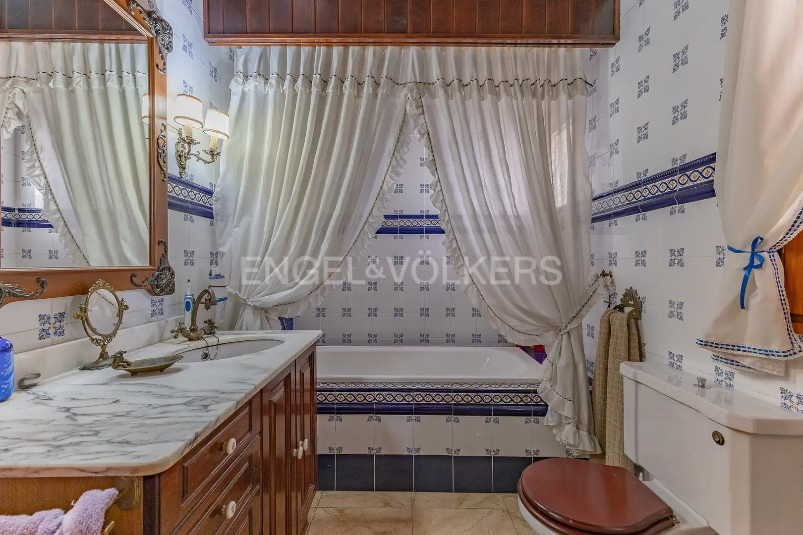 Baño de Finca rústica en venta en Fonollosa con Calefacción, Jardín privado y Terraza