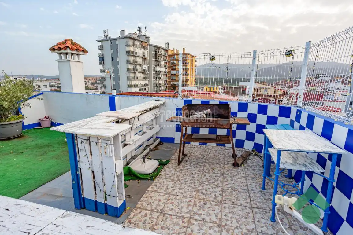 Terrace of Flat for sale in Algeciras  with Terrace, Storage room and Furnished