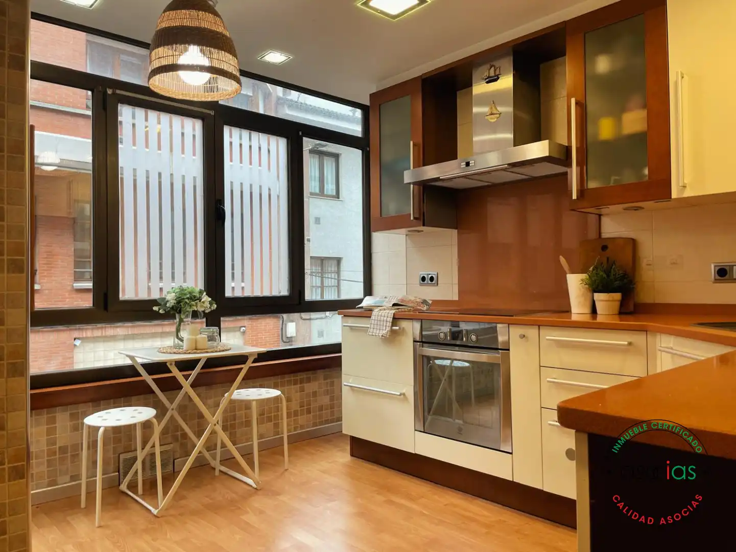 Küche von Wohnung zum Verkauf in Gijón  mit Heizung, Parkett und Abstellraum