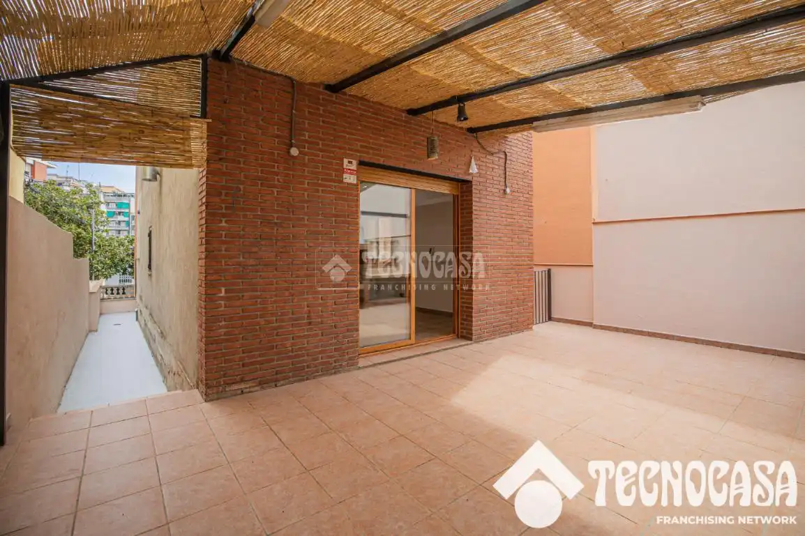 Terrace of Houses for sale in Santa Coloma de Gramenet  with Air Conditioner, Heating and Terrace