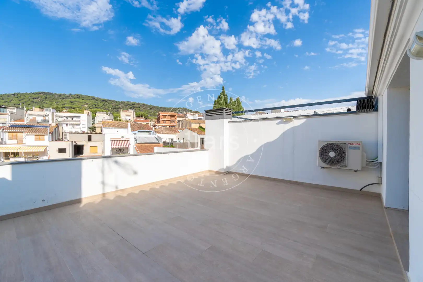 Dúplex de lloguer a Carrer Indústria, Nucli Urbà
