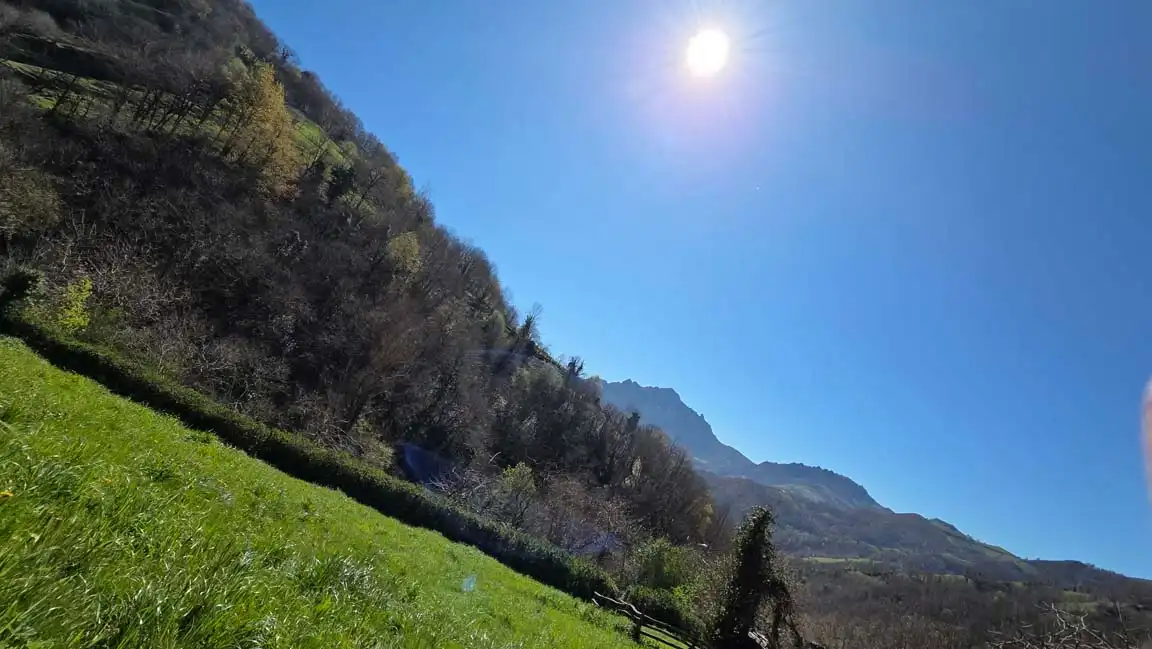 Außenansicht von Haus oder Chalet zum Verkauf in Laviana mit Heizung, Privatgarten und Parkett