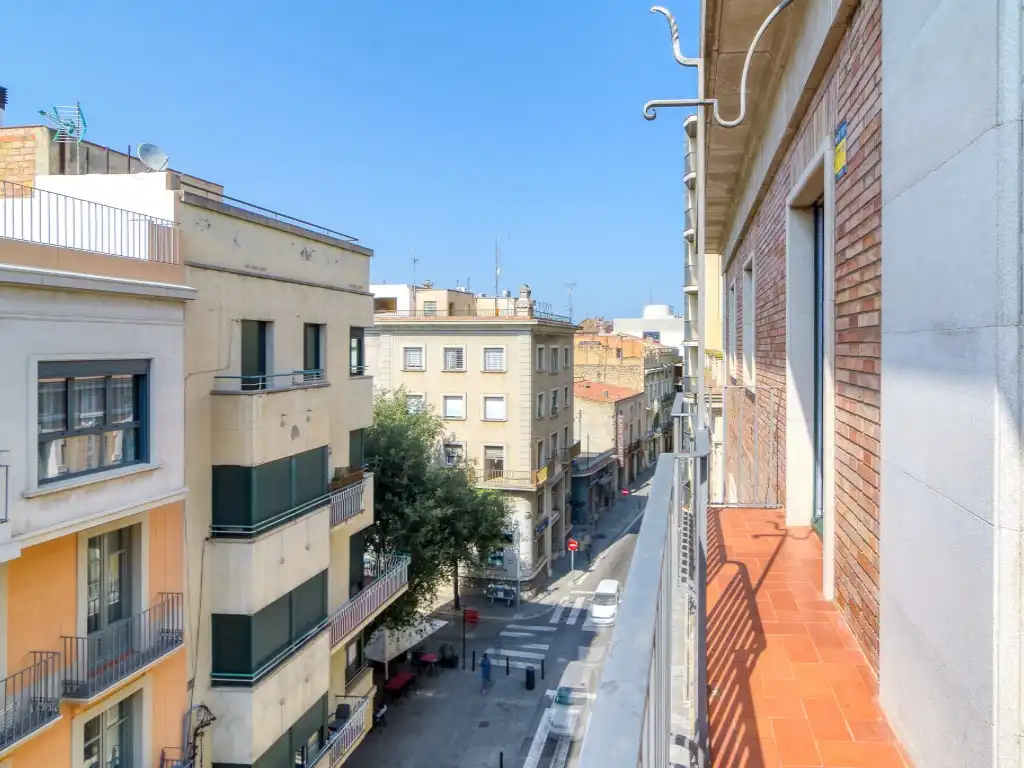 Exterior view of Flat for sale in Figueres  with Air Conditioner