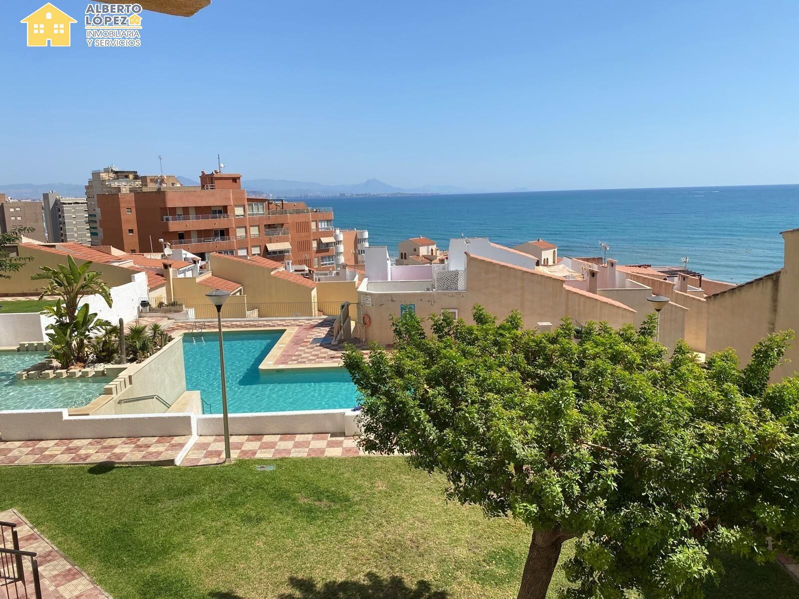Exterior view of Duplex to rent in Elche / Elx  with Air Conditioner, Heating and Private garden