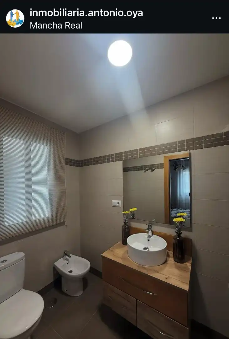 Badezimmer von Wohnung zum Verkauf in Mancha Real mit Klimaanlage, Terrasse und Abstellraum