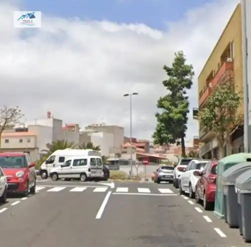 Außenansicht von Wohnung zum Verkauf in Santa Cruz de Tenerife mit Privatgarten und Terrasse