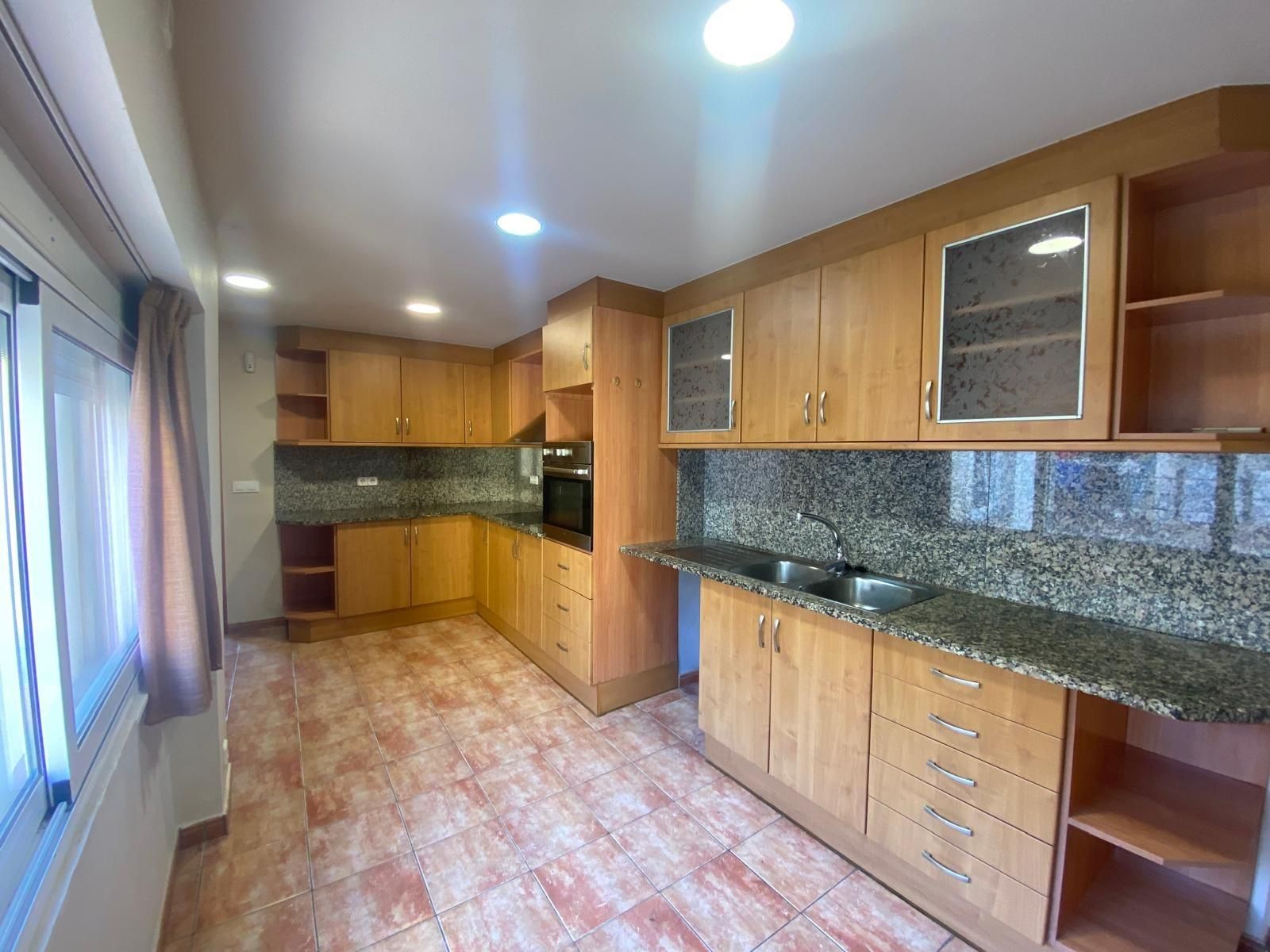 Kitchen of House or chalet for sale in Torroella de Montgrí  with Air Conditioner, Heating and Terrace