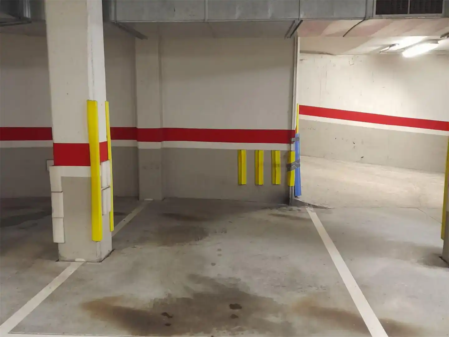 Parking of Garage for rent in Carballo