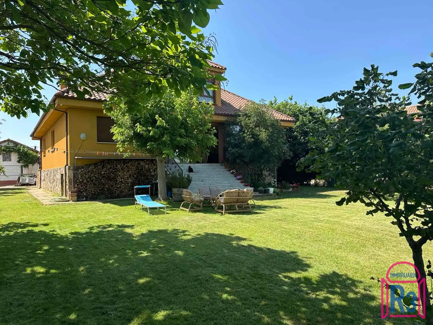 Jardí de Casa o xalet en venda en Villaturiel amb Calefacció