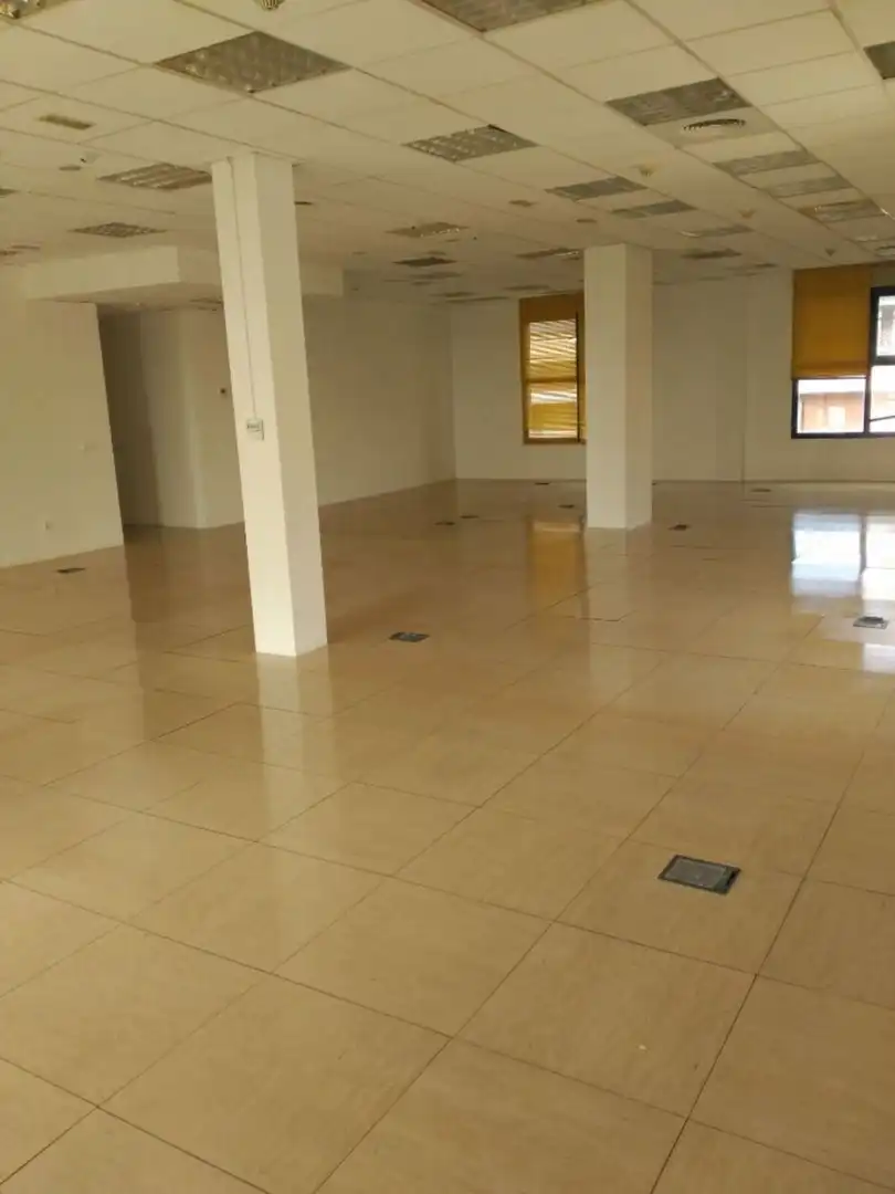 Büro zur Miete in Avenida del Reino Unido, El Cano - Los Bermejales