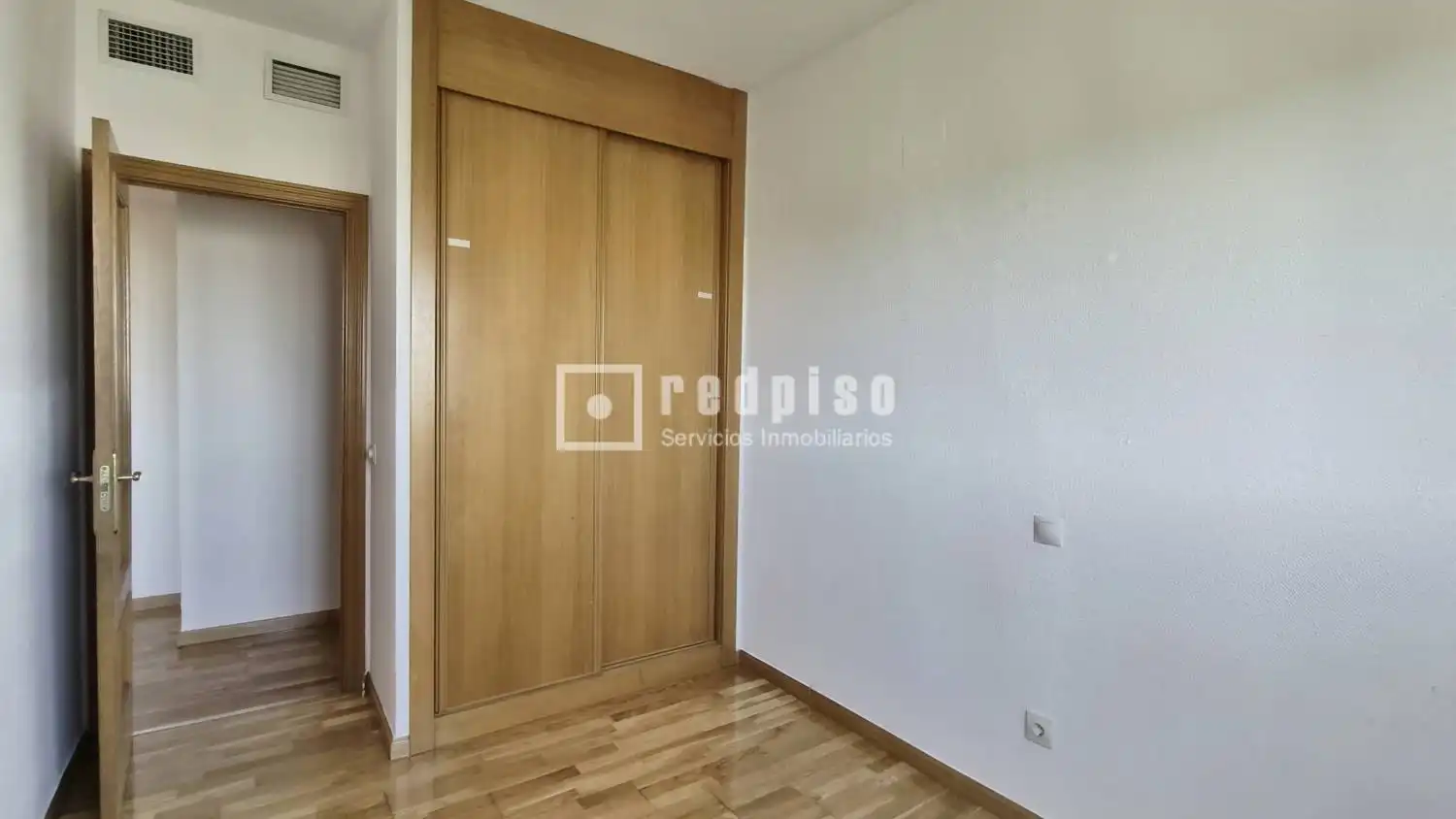 Bedroom of Flat for sale in Madrid  with Air Conditioner, Heating and Private garden