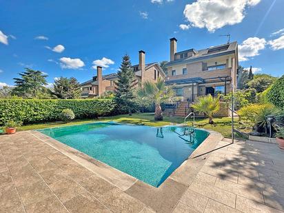 Piscina de Casa o xalet en venda en Las Rozas de Madrid amb Aire condicionat, Calefacció i Jardí privat