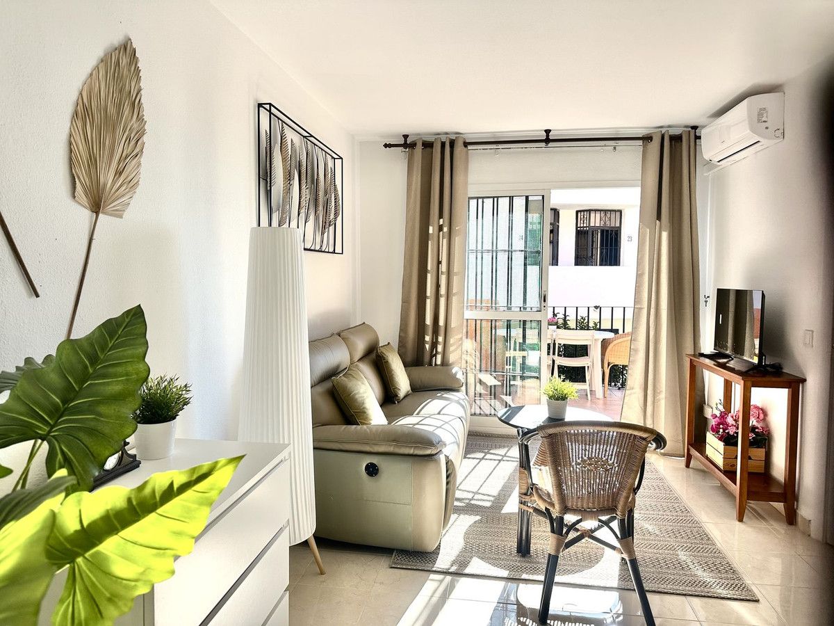 Wohnzimmer von Erdgeschoss zum Verkauf in Mijas mit Klimaanlage, Heizung und Terrasse