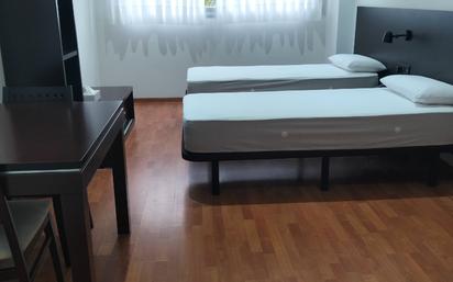 Bedroom of Apartment to rent in Bormujos  with Air Conditioner, Heating and Parquet flooring