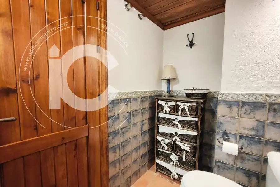 Baño de Casa o chalet de alquiler en Huétor Vega con Aire acondicionado y Jardín privado