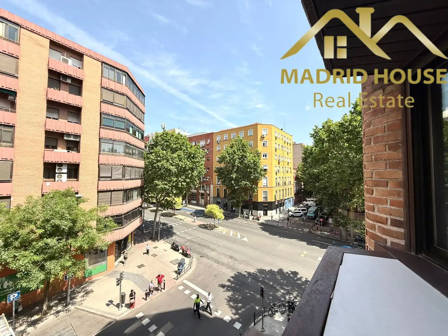 Vista exterior de Pis de lloguer en Madrid amb Calefacció, Terrassa i Moblat