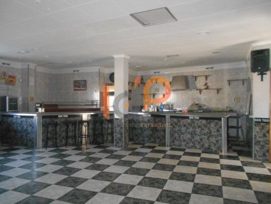 Premises for sale in Taberno