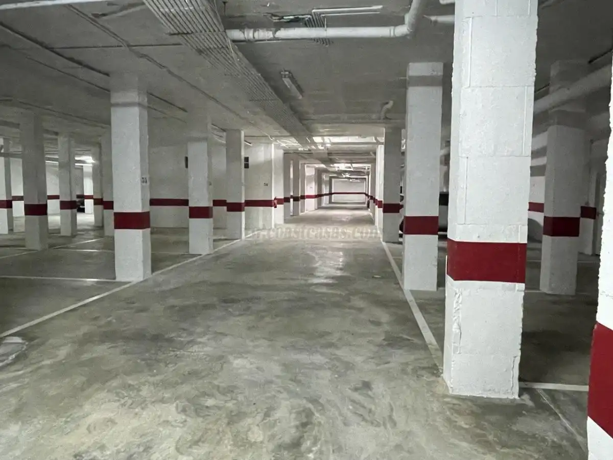 Garaje en venta en La Regia