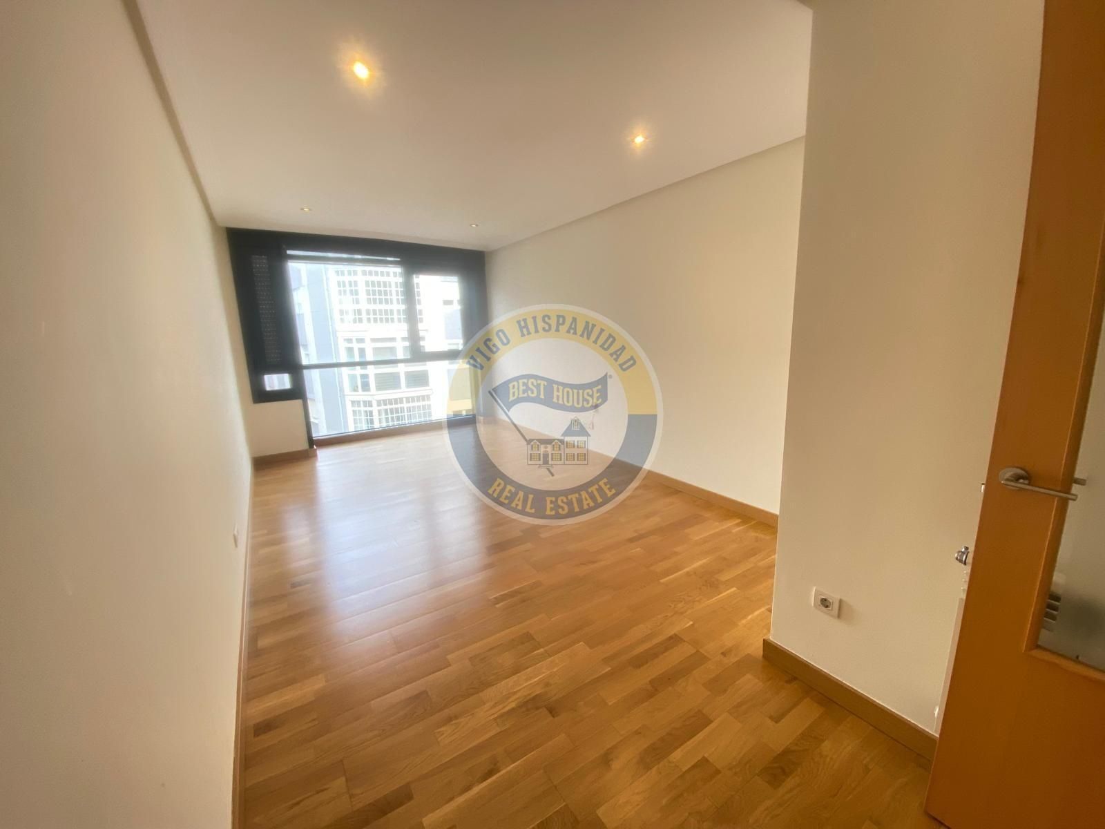 Sala de estar de Apartamento en venta en Vigo  con Calefacción y Trastero