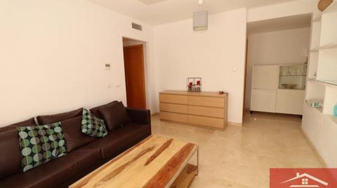 Foto 3 de Piso de alquiler en Coín, Málaga