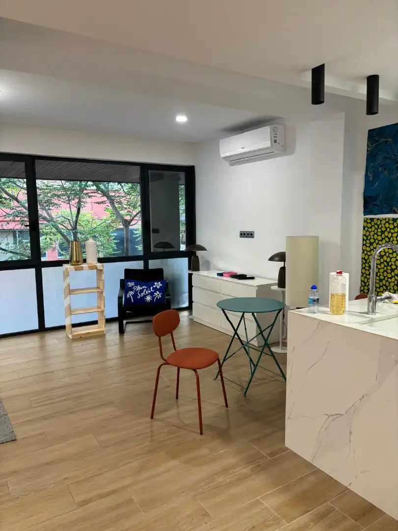 Wohnzimmer von Wohnung zum Verkauf in Barcelona mit Klimaanlage, Möbliert und Ofen