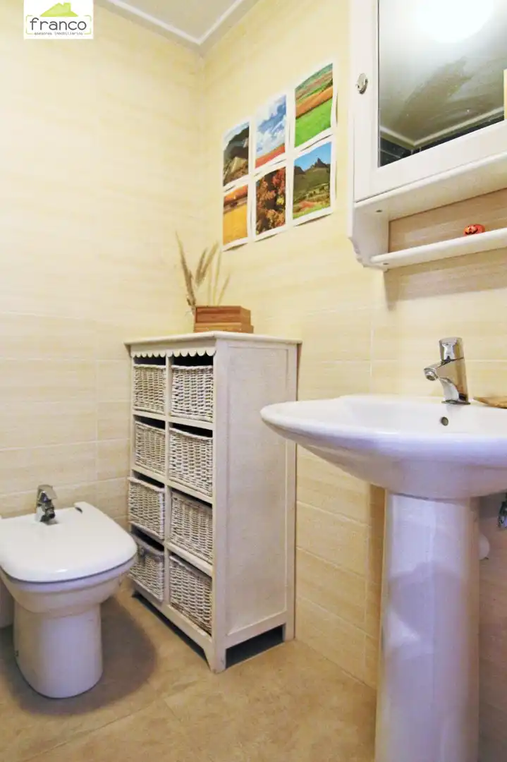 Bathroom of Apartments for rent in Murcia  with Air Conditioner and Furnished