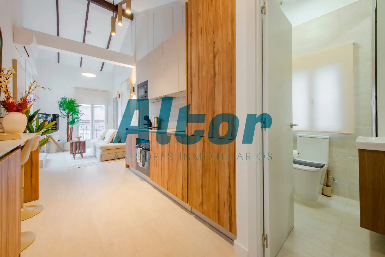 Attic for sale in GENERAL PERÓN, Cuatro Caminos - Azca
