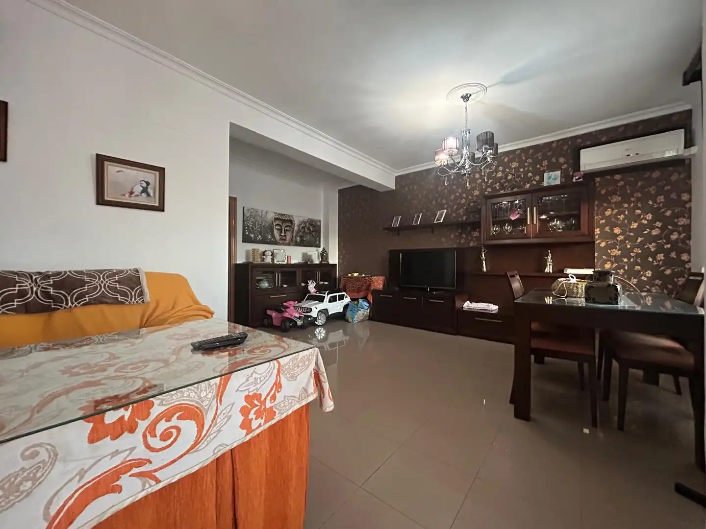 Sala d'estar de Pis en venda en Villanueva de la Serena amb Aire condicionat i Balcó