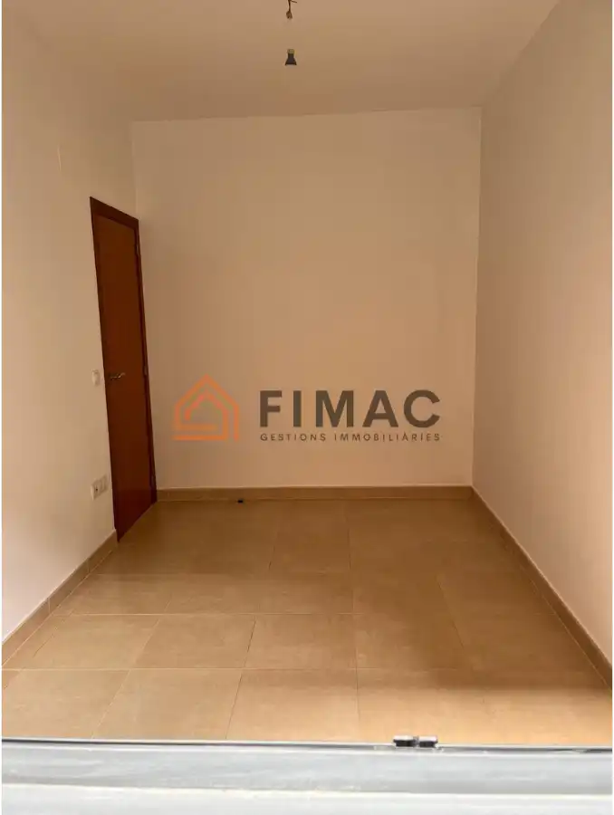 Piso en venta en Sant Hipòlit de Voltregà con Calefacción