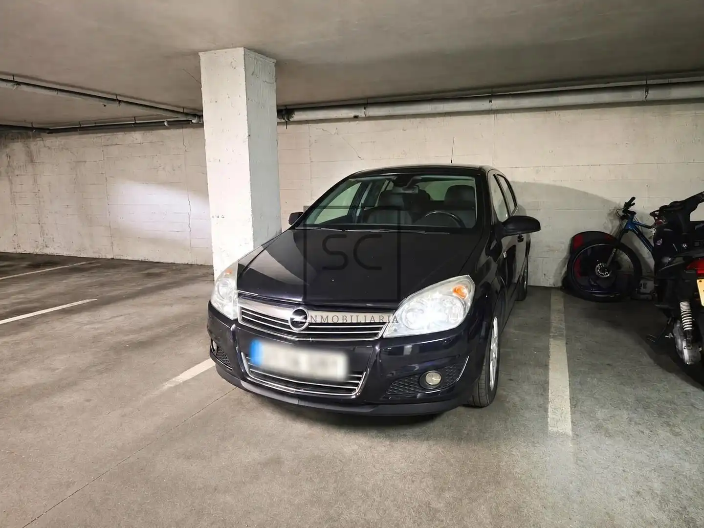 Parking de Piso en venta en Narón con Calefacción, Parquet y Trastero